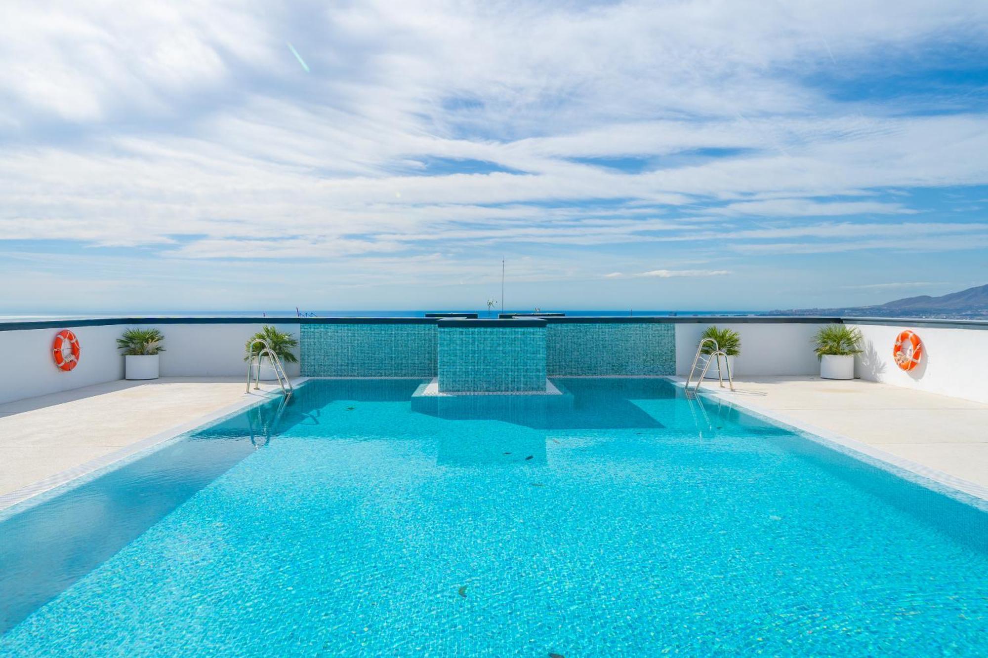 Apartamento Xpce Urban 3 Malaga Skyline - Parking Free Exterior foto