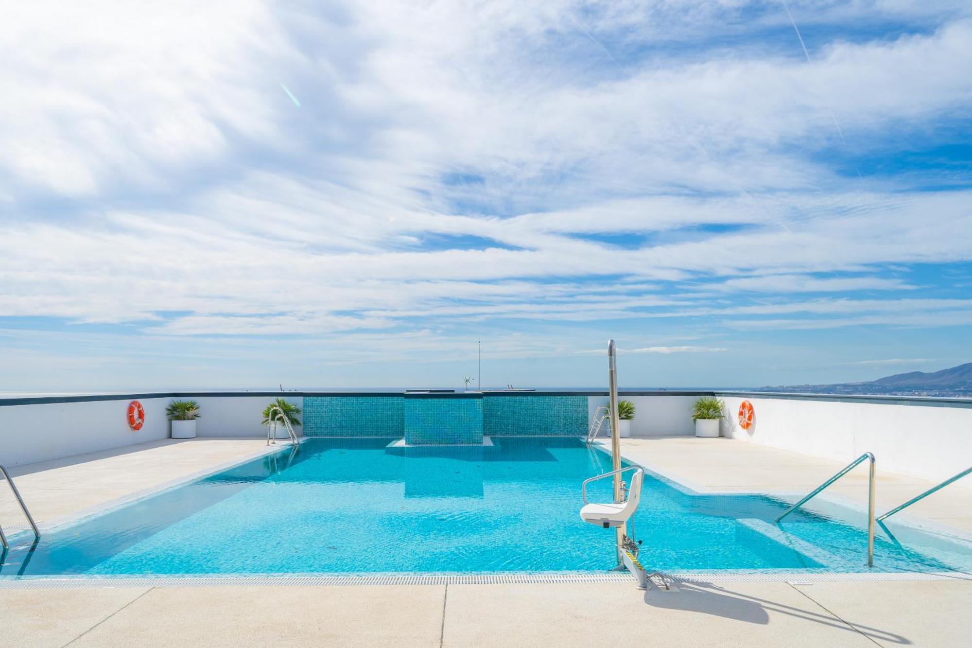 Apartamento Xpce Urban 3 Malaga Skyline - Parking Free Exterior foto